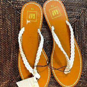 Gap size 8 braided leather sandals NWT